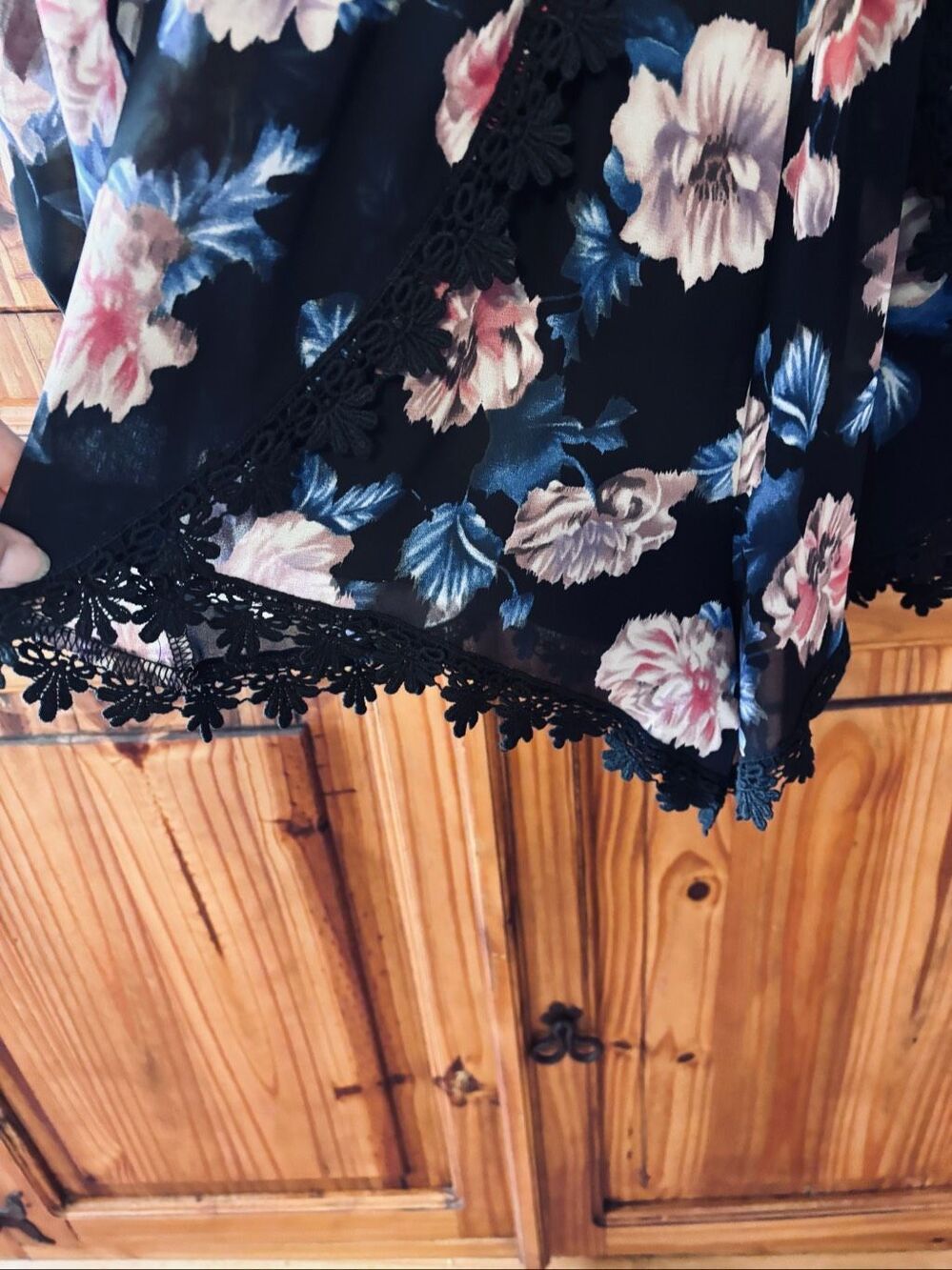 ASTR Floral Print with Lace Romper - Picture 3 of 7